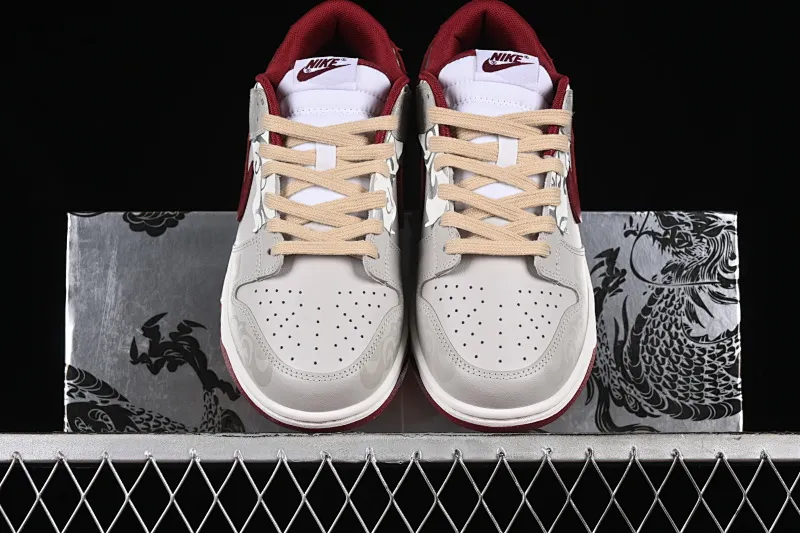 All Categories Nk SB Dunk Series Nk SB Dunk Low Low-top sneakers Nk Dunk Low Panda Prank Year of the Dragon limited team red SB low-top casual sneakers DD1391-601